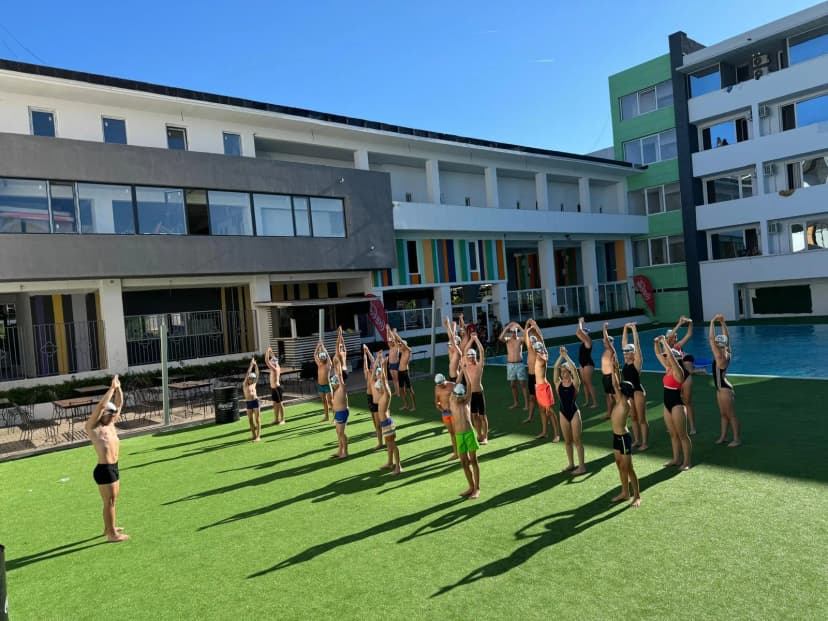 Teren multifuncțional Casa Duca – fotbal, baschet și handbal pentru cantonamente sportive